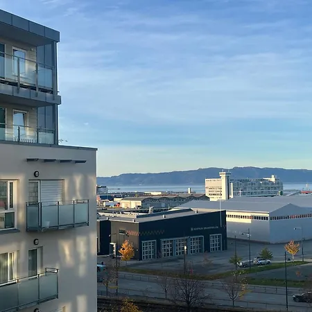 Modern And Central Apartment - Solsiden Trondheim - Up To 6 People Exterior photo